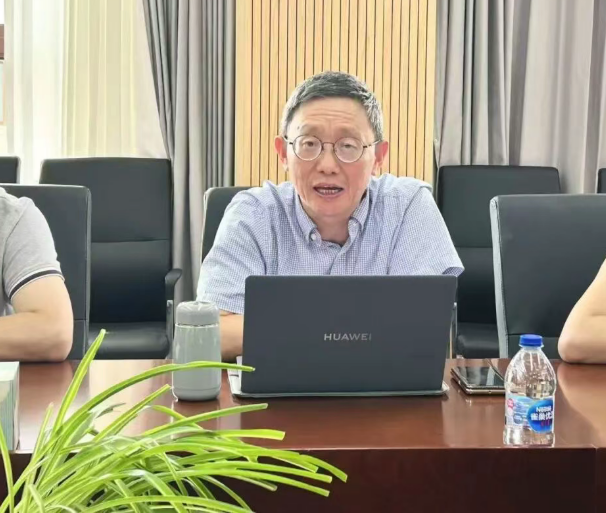 家校合力 “育”见美好 —— 上海市浦东新区进才繁荣实验中学 2025 学年第一学期校级家委及初二年级家委会座谈会